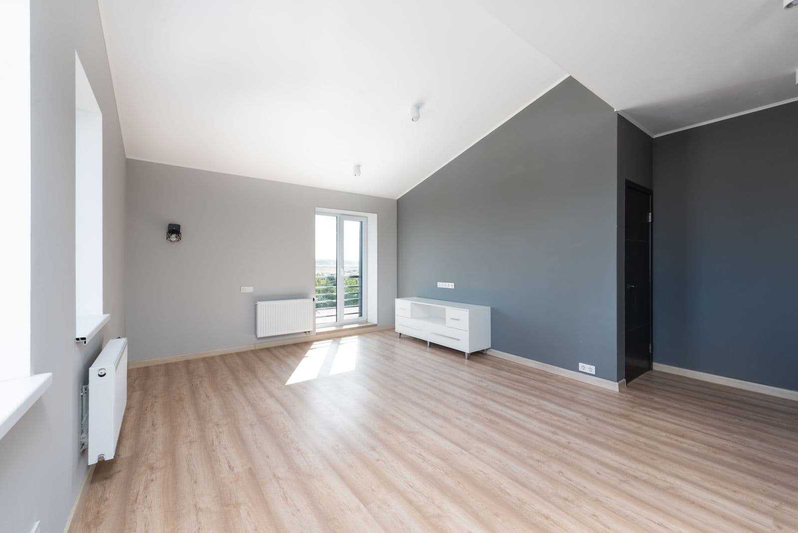 Two-tone living room — Lane Cove